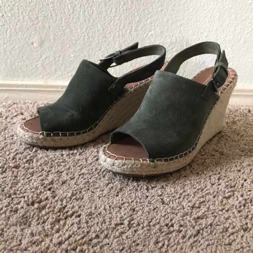 Toms wedges sz 7.5